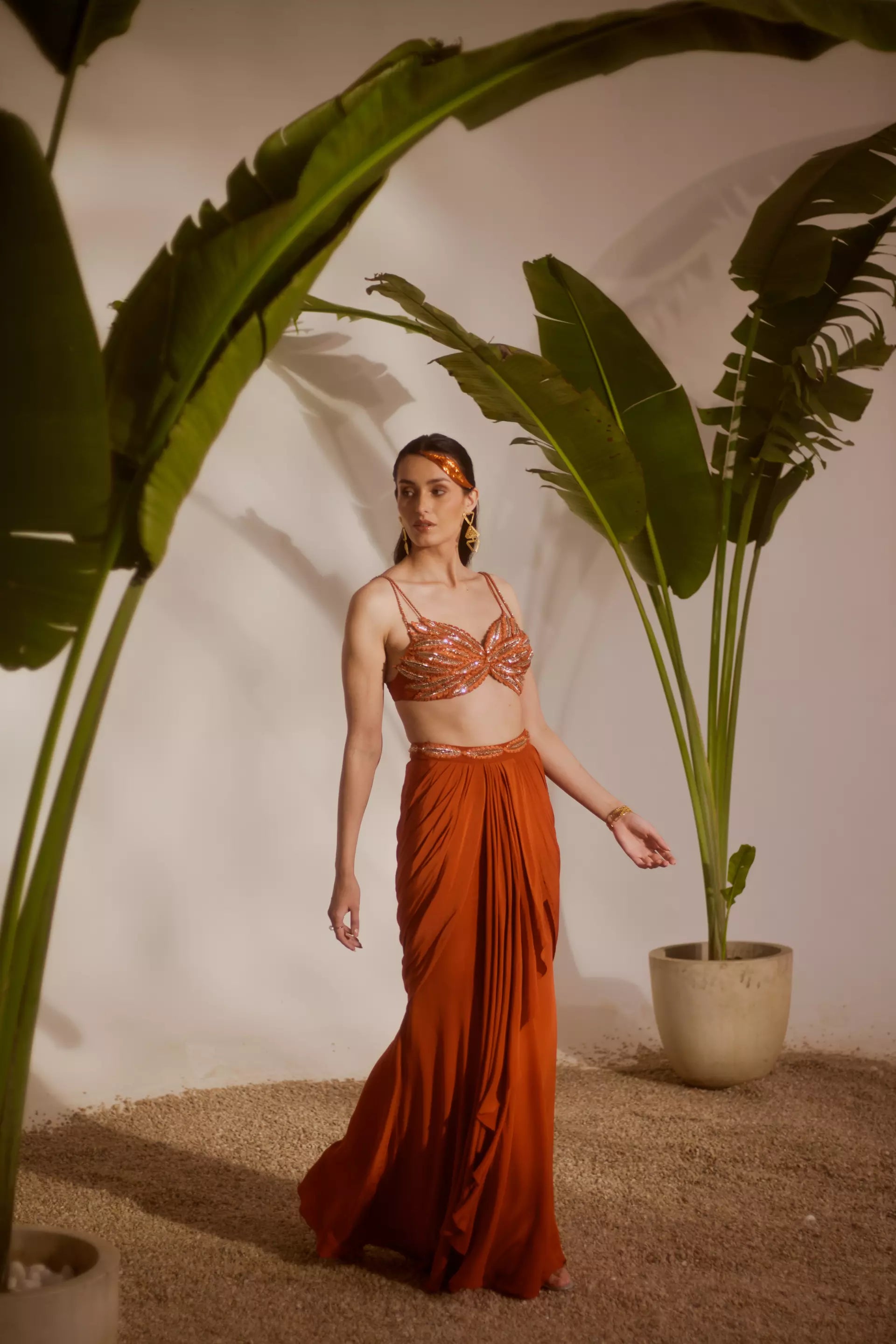 SILKY BINDRA - Skirt Set